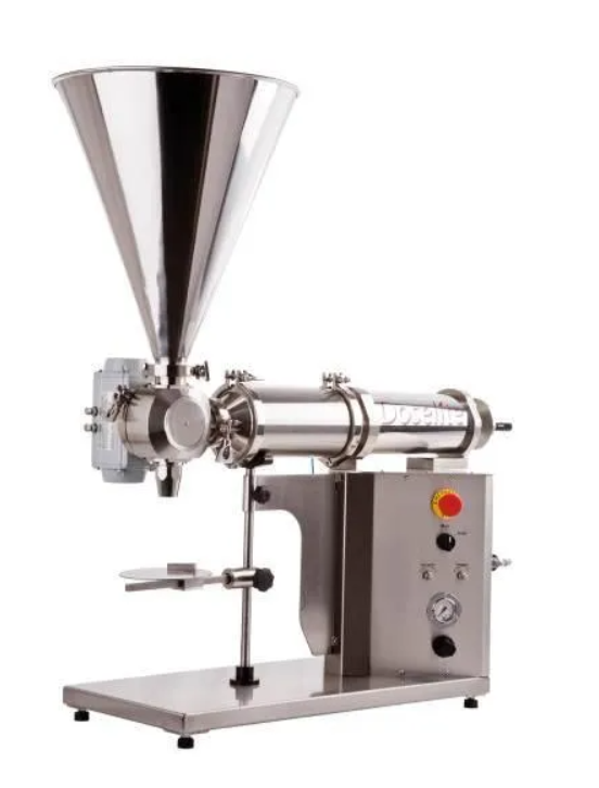 Dozator volumetric 5 – 250 cc cu buncăr